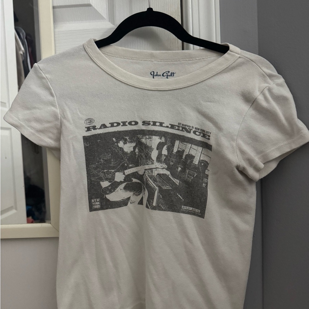 Brandy Melville Cream Graphic Tee